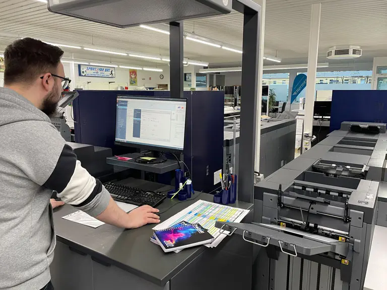 AccurioPress C14000 von Konica Minolta bei ProExakt Druckerei Digitales Druckzentrum