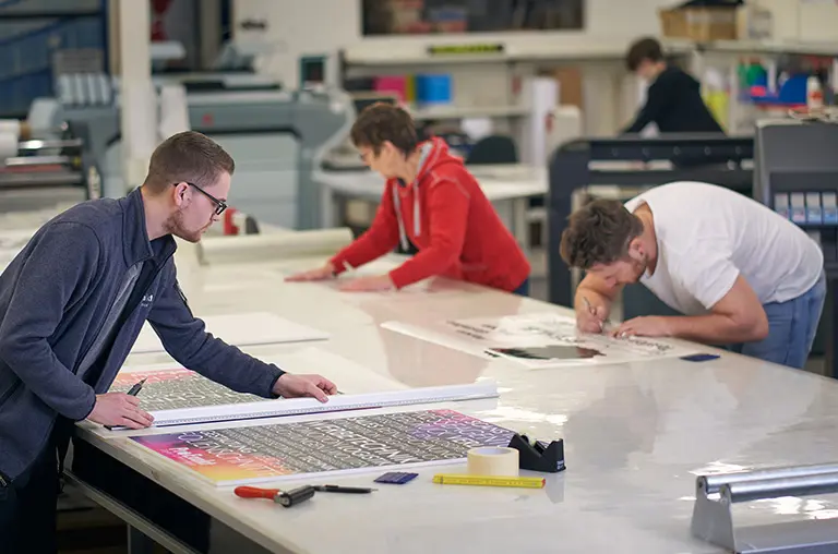 Fast 80 Mitarbeiter arbeiten in den 15 Inhouse-Abteilungen von ProExakt.
