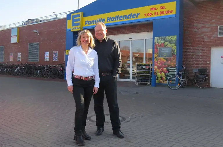Das Ehepaar Hollender, Inhaber der EDEKA-Hollender-Märkte, ist hochzufrieden mit Presse+