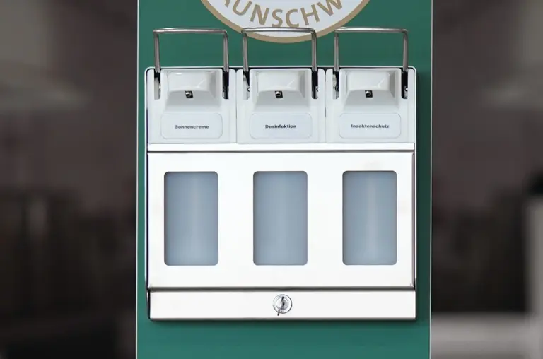 Die 3-in-1-Schutzstation von ProExakt bietet drei hochwertige, verschließbare Spender