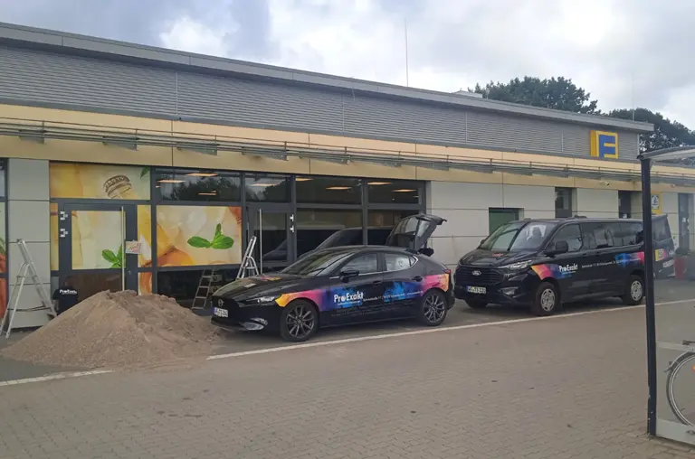 Fensterbeklebung bei EDEKA Nils Meyer in Garstedt