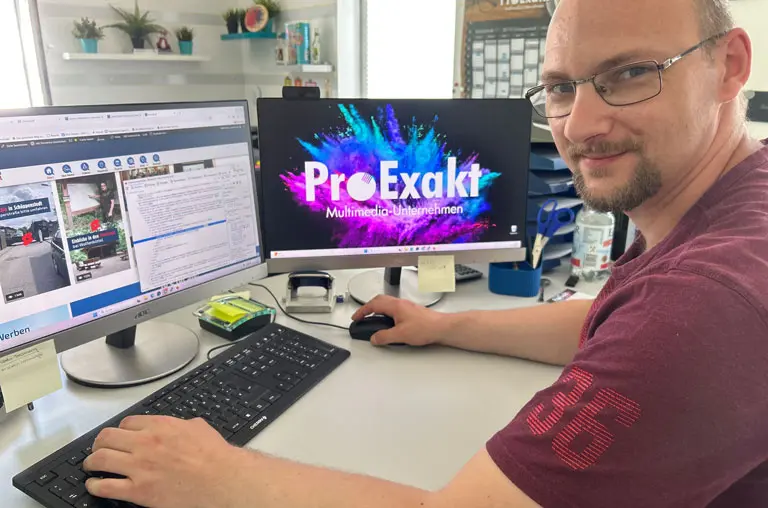 Webdesign, Programmierung und IT-Technik – Marcel Wienholz beherrscht all das und bereichert mit seinem Know-how das ProExakt-Team
